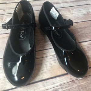 NWOT Black Revolution Tap Shoes